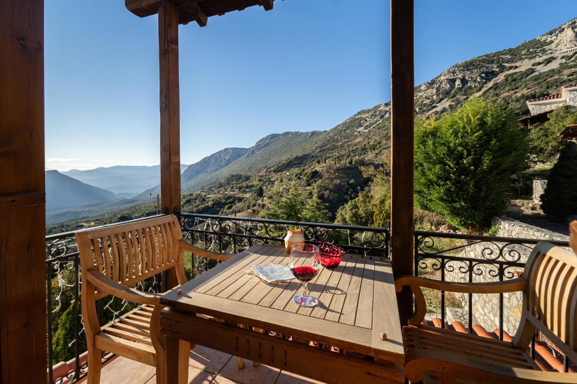 Rock Dandy Deluxe Chalet In Arachova - Delphi, Sauna, Prv Parking, Amazing View Exterior photo