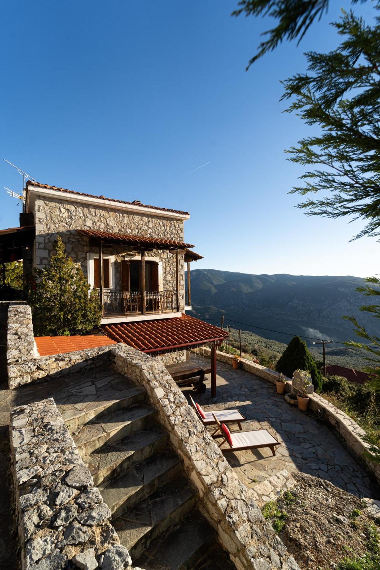 Rock Dandy Deluxe Chalet In Arachova - Delphi, Sauna, Prv Parking, Amazing View Exterior photo