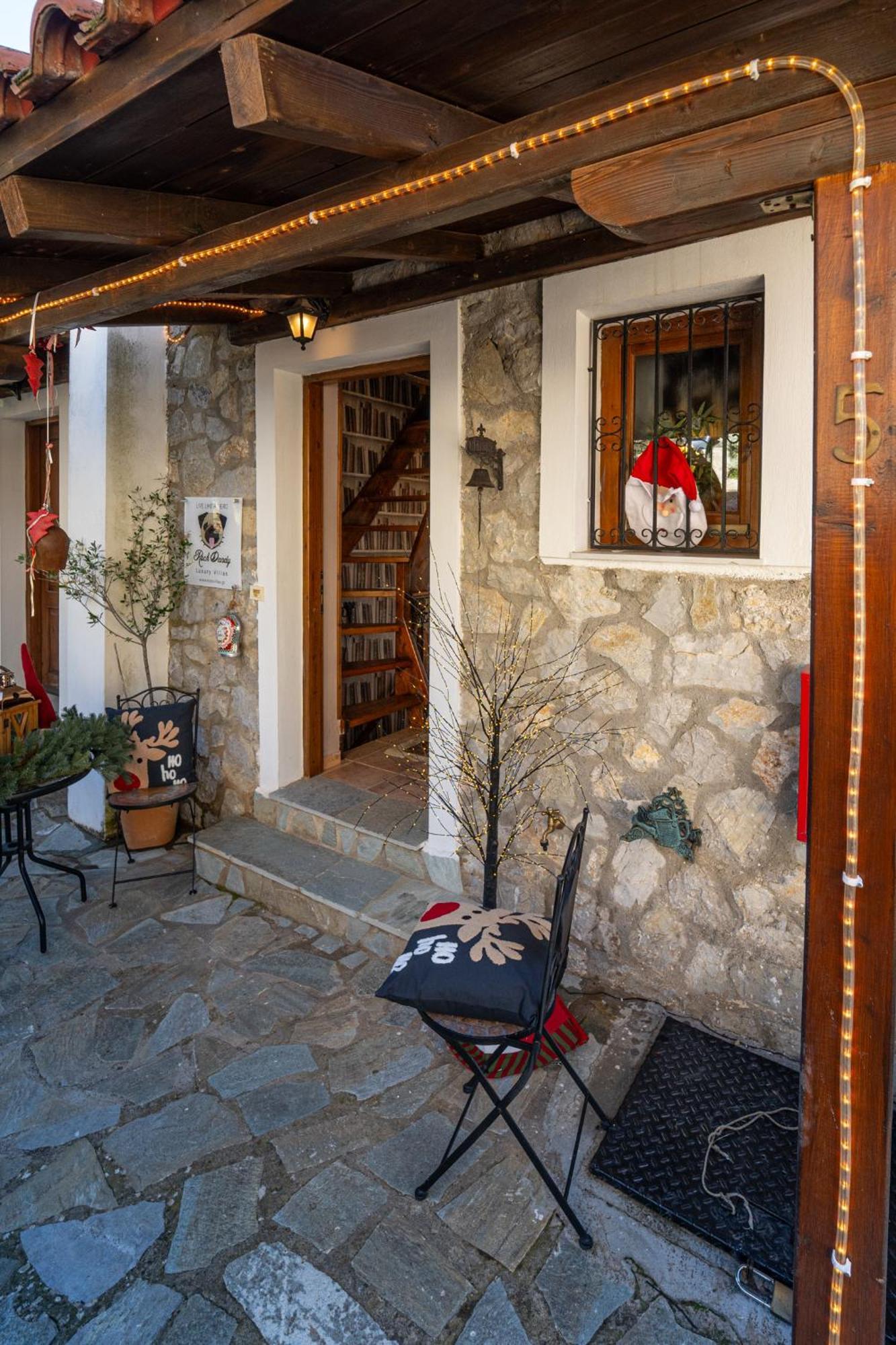 Rock Dandy Deluxe Chalet In Arachova - Delphi, Sauna, Prv Parking, Amazing View Exterior photo