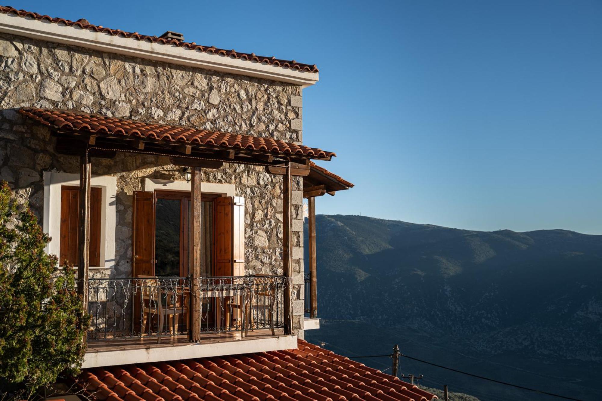 Rock Dandy Deluxe Chalet In Arachova - Delphi, Sauna, Prv Parking, Amazing View Exterior photo