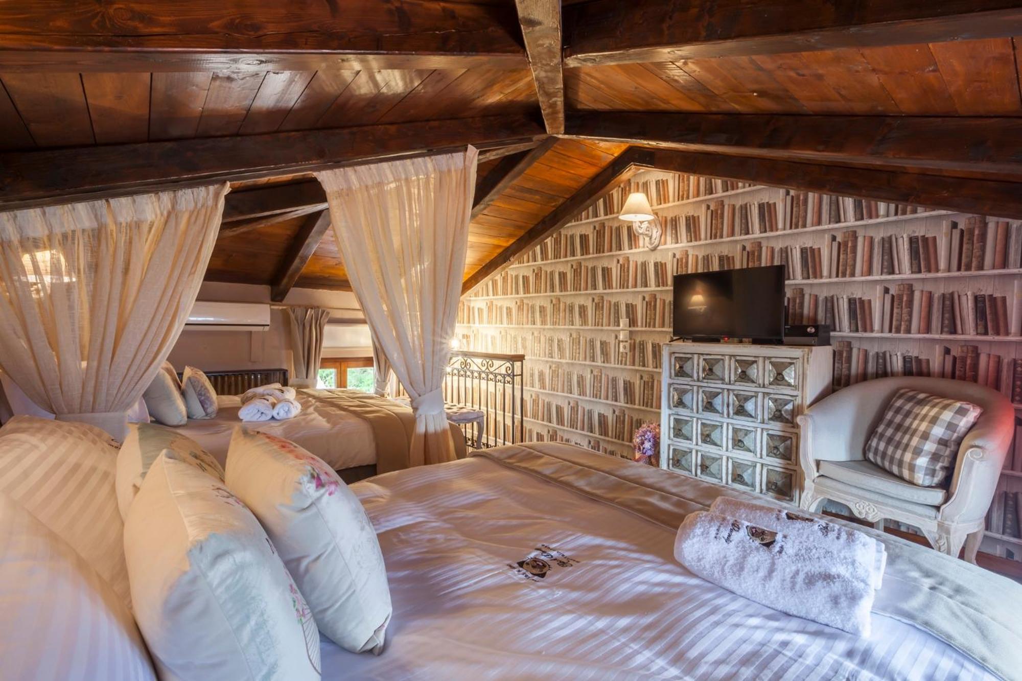 Rock Dandy Deluxe Chalet In Arachova - Delphi, Sauna, Prv Parking, Amazing View Exterior photo